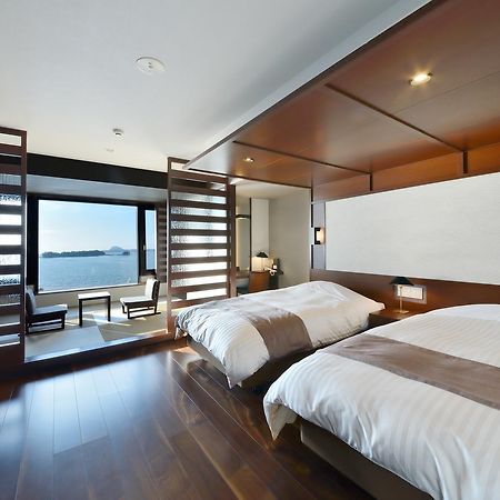 Uminoyasuragi Hotel Ryugu Kami Amakusa Exteriör bild