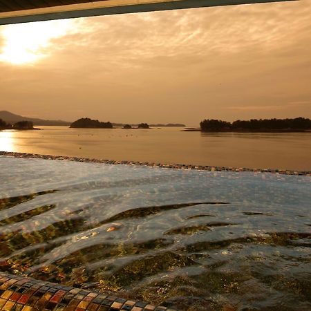 Uminoyasuragi Hotel Ryugu Kami Amakusa Exteriör bild